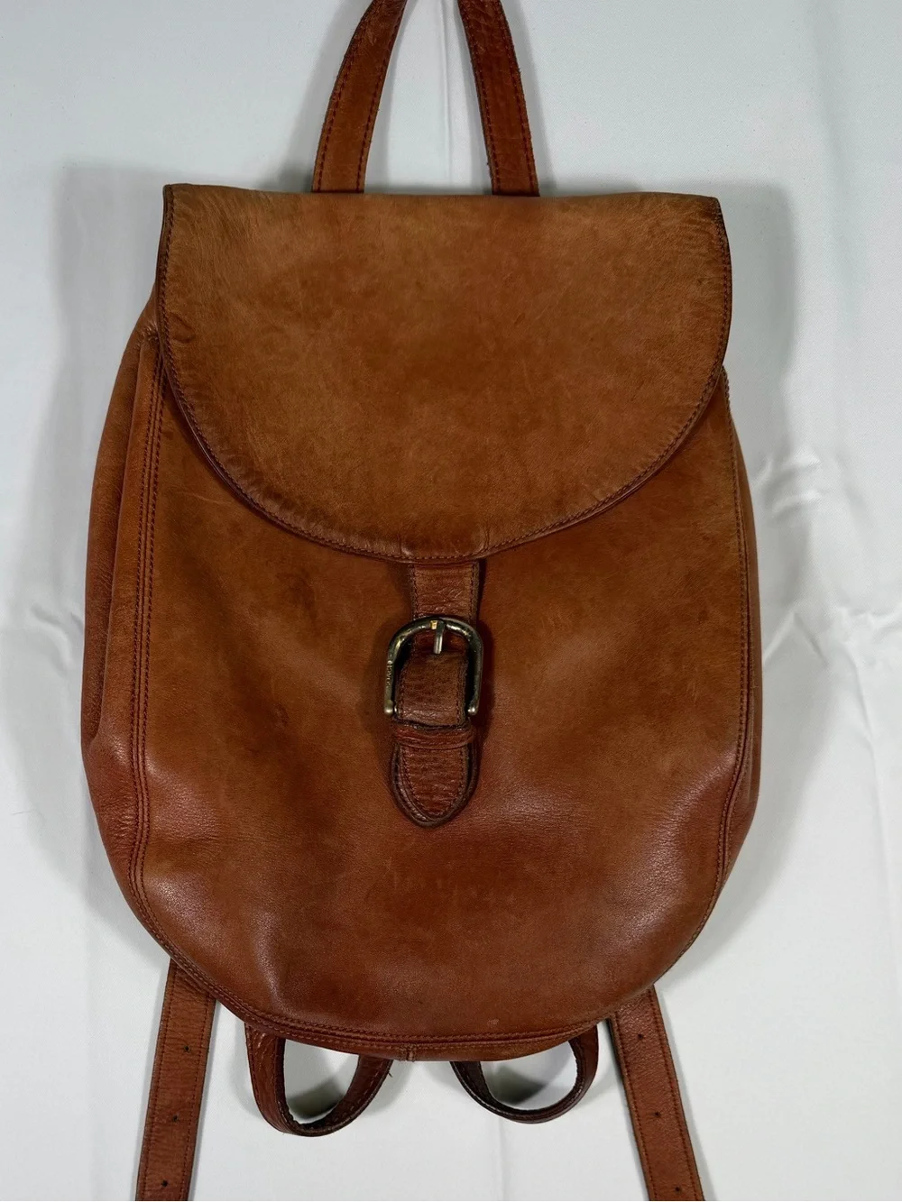 Vintage, timeless, coach day, pack/backpack! Excellent pre-love condition